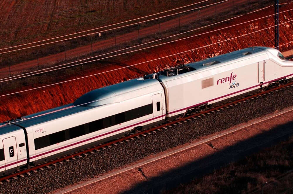 Imagen de archivo de un tren AVE de Renfe