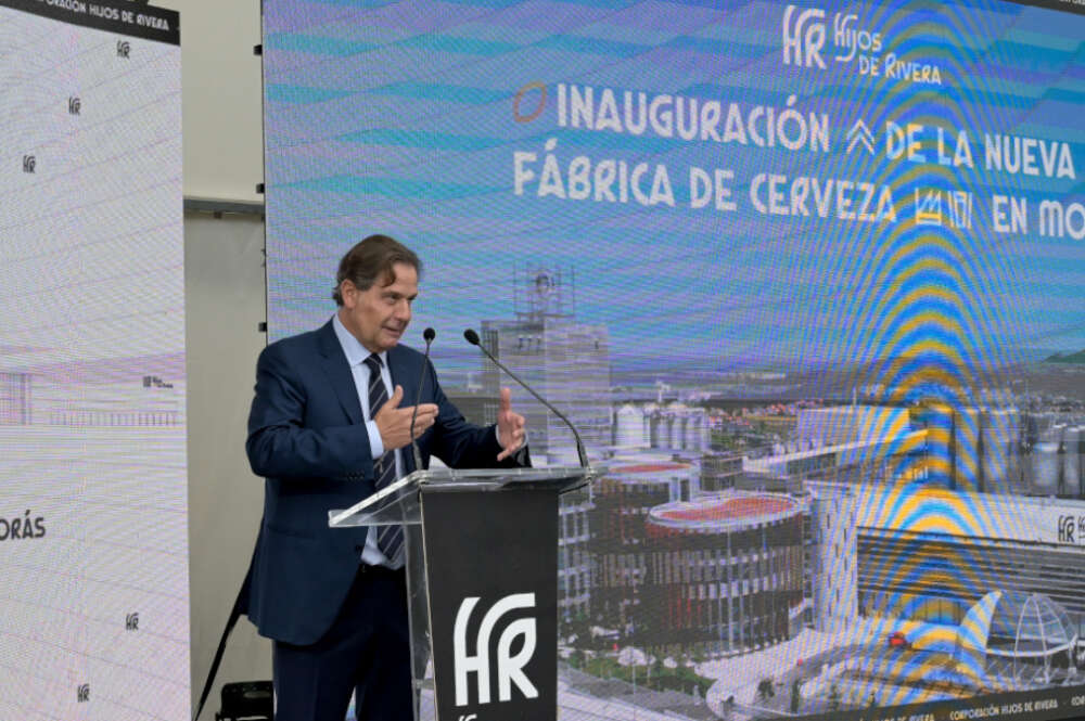 El presidente ejecutivo de Corporación Hijos Rivera S.L., Ignacio Rivera, durante la inauguración de la segunda fábrica de Estrella Galicia en el polígono de Morás / M. Dylan (Europa Press)