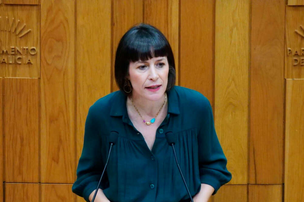 La portavoz nacional del BNG, Ana Pontón, defiende en el Parlamento la propuesta legislativa de los nacionalistas para que Galicia adopte un concierto económico