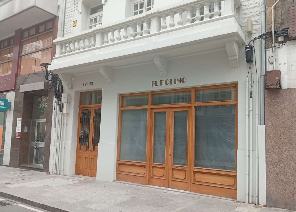 Uno de los edificios rehabilitados en el centro de A Coruña propiedad de Riocaldo, la principal sociedad inmobiliaria de Josefa Ortega Gaona, accionista de Altia e Inditex