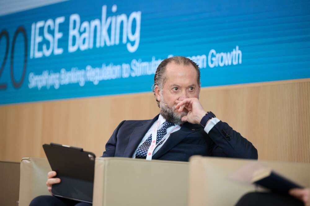 El presidente de Abanca, Juan Carlos Escotet, durante una nueva edición del Encuentro del Sector Bancario, organizado por IESE, en el Edificio Executive del IESE Madrid / Jesús Hellín