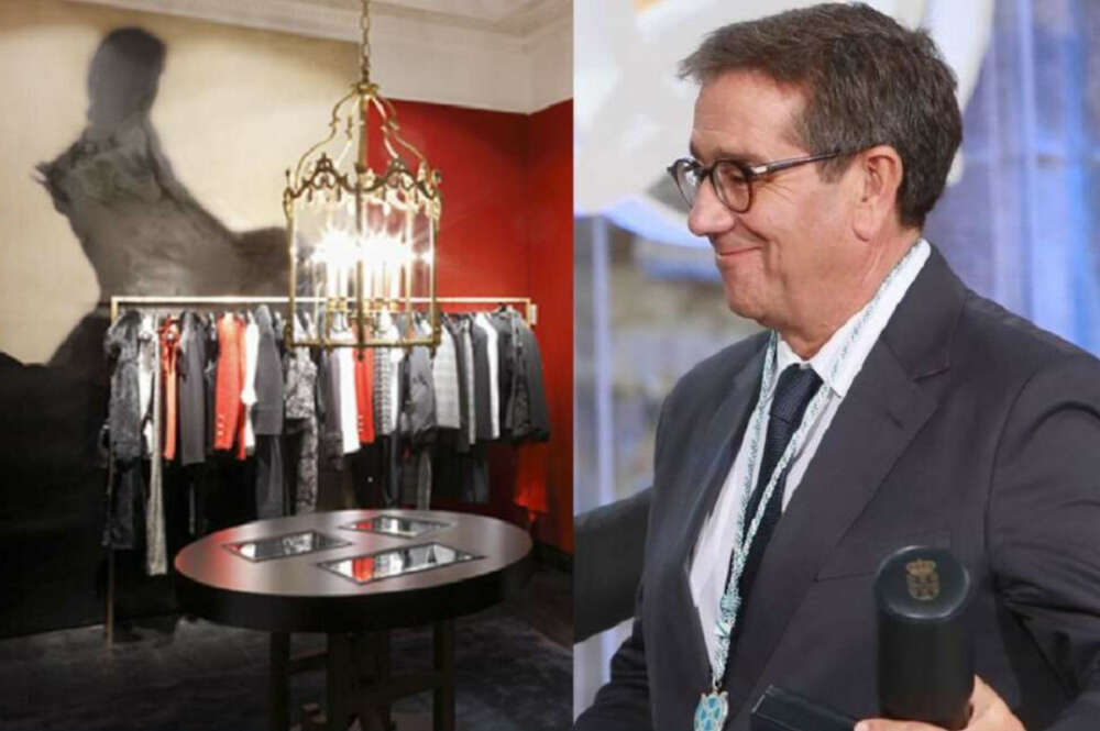 Jesús Domínguez al lado de un establecimiento de Carolina Herrera