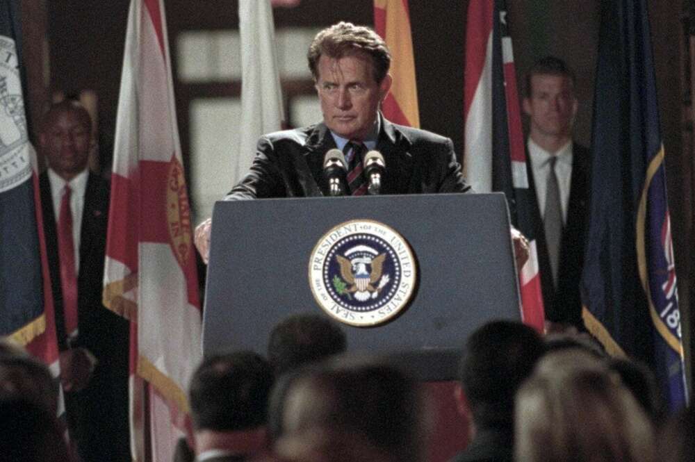 Escena de The West Wing (El ala oeste de la Casa Blanca) / Warner Bros (1999-2006)