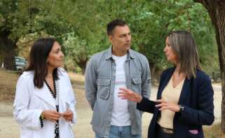 La secretaria de Organización del PSdeG, Lara Méndez; la portavoz de Política Forestal, Carmen Rodríguez Dacosta; y el alcalde de Láncara en funciones, Pablo Rivera / PSdeG