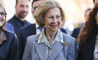 La Reina Sofía posa a su llegada al acto oficial de presentación de la campaña "Cerebros extraordinarios" organizada por la Fundación Reina Sofía / Europa Press