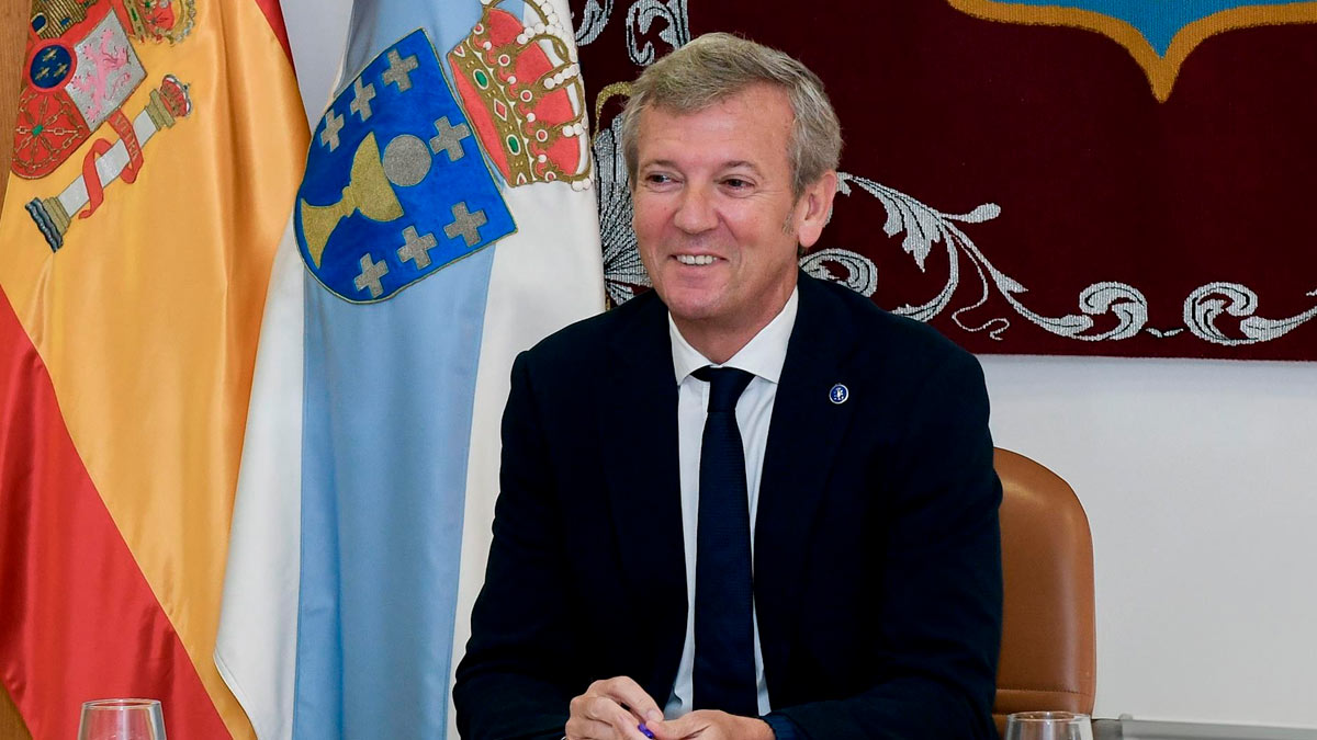 El titular del Gobierno gallego, Alfonso Rueda, preside la reunión semanal del Consello de la Xunta