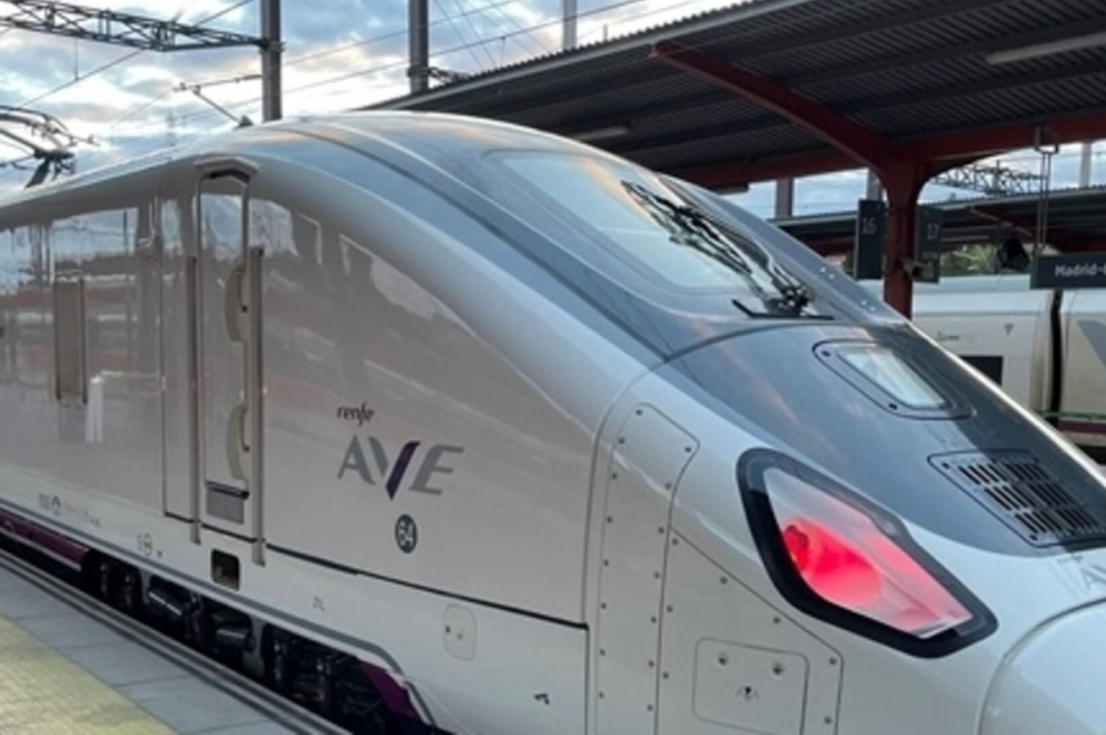 Adif restablece la circulación ferroviaria tras revisar la infraestructura y Renfe reanuda el servicio Madrid-Galicia