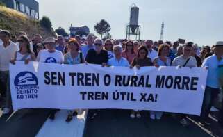 La plataforma Dereito ao Tren reunió a más de 7.000 personas en Ourense para reclamar el fin del "aislamiento ferroviario"