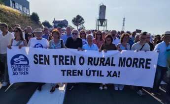 La plataforma Dereito ao Tren reunió a más de 7.000 personas en Ourense para reclamar el fin del "aislamiento ferroviario"
