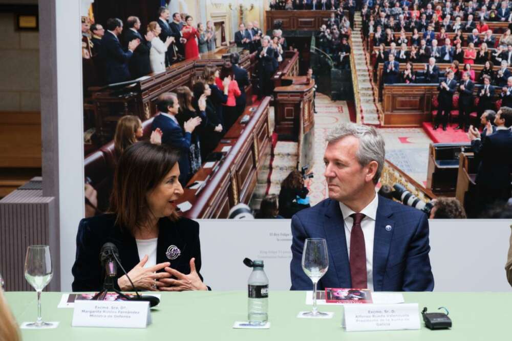 Margarita Robles, ministra de Defensa, y Alfonso Rueda, presidente de la Xunta / Xunta