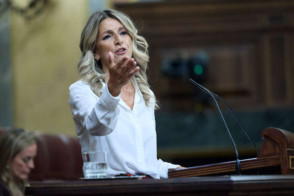 La vicepresidenta segunda y ministra de Trabajo y Economía Social, Yolanda Díaz, interviene durante un pleno en el Congreso de los Diputados