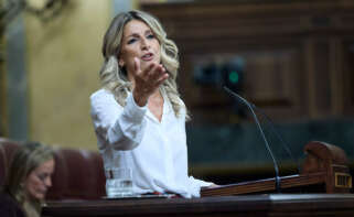 La vicepresidenta segunda y ministra de Trabajo y Economía Social, Yolanda Díaz, interviene durante un pleno en el Congreso de los Diputados