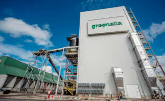 Vista exterior de la planta de biomasa de Greenalia en Teixeiro (Curtis)