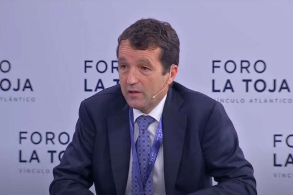 El presidente de Indra, Ángel Escribano, durante su intervención en el Foro La Toja - Vínculo Atlántico