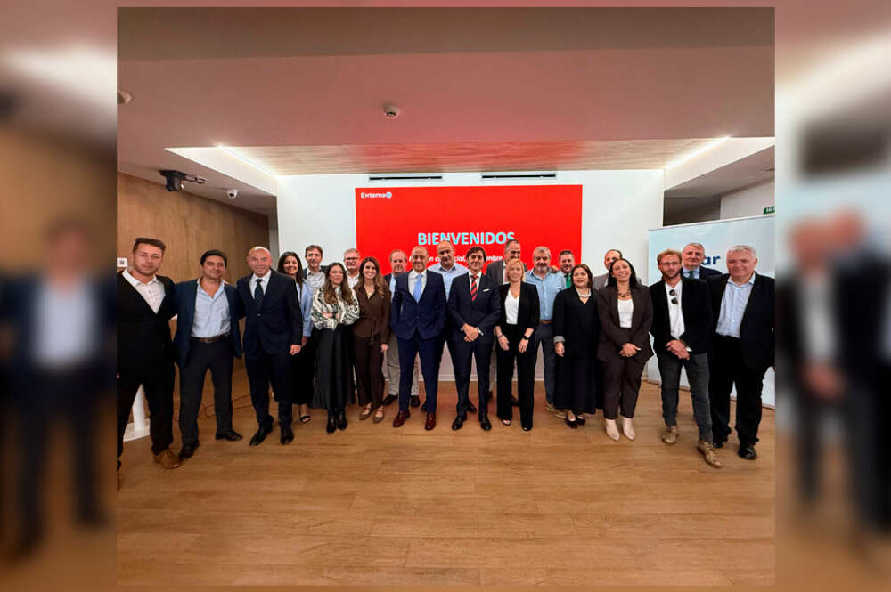 Foto de familia de la convención de Externa en A Coruña