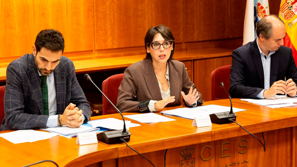 La conselleira de Economía e Industria, María Jesús Lorenzana, en el Consello da Minaría de Galicia