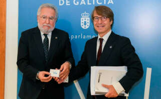 Miguel Ángel Santalices, presidente del Parlamento gallego, y Miguel Corgos, conselleiro de Facenda