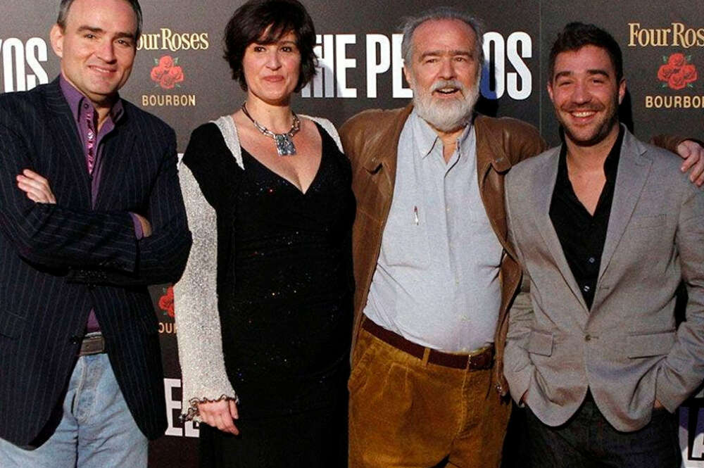 Gonzalo García Pelayo junto a otros miembros de su familia durante la presentación de su película 'The Pelayos'