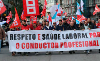 Protestas de representantes del sector del transporte de viajeros por carretera de la provincia de A Coruña. CIG