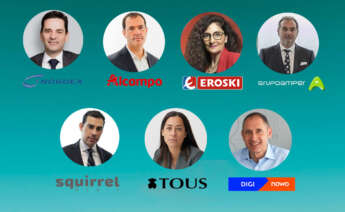 Arriba (I-D) José Luis Blanco (Nordex) , Carlos Pedreira (Alcampo), Rosa Carabel (Eroski) y Jesús Esmorís (Amper). Abajo, a la izquierda, Pablo Pereiro (Squirrel Media) junto a Susana Sánchez (Tous) y Arturo Dopico (Nowo).