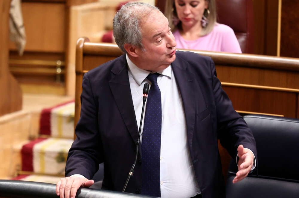 El ministro de Industria y Turismo, Jordi Hereu, durante una sesión de control al Gobierno, en el Congreso de los Diputados