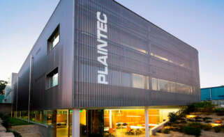 Imagen exterior de la sede de Plaintec en Tui