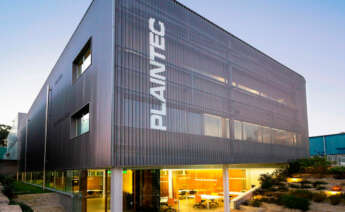 Imagen exterior de la sede de Plaintec en Tui