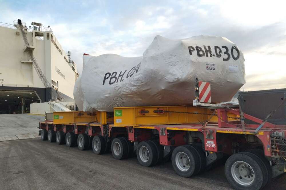 Llegada a Vigo de los últimos componentes del Centro de Protonterapia, a 26 de noviembre de 2025. - XUNTA DE GALICIA