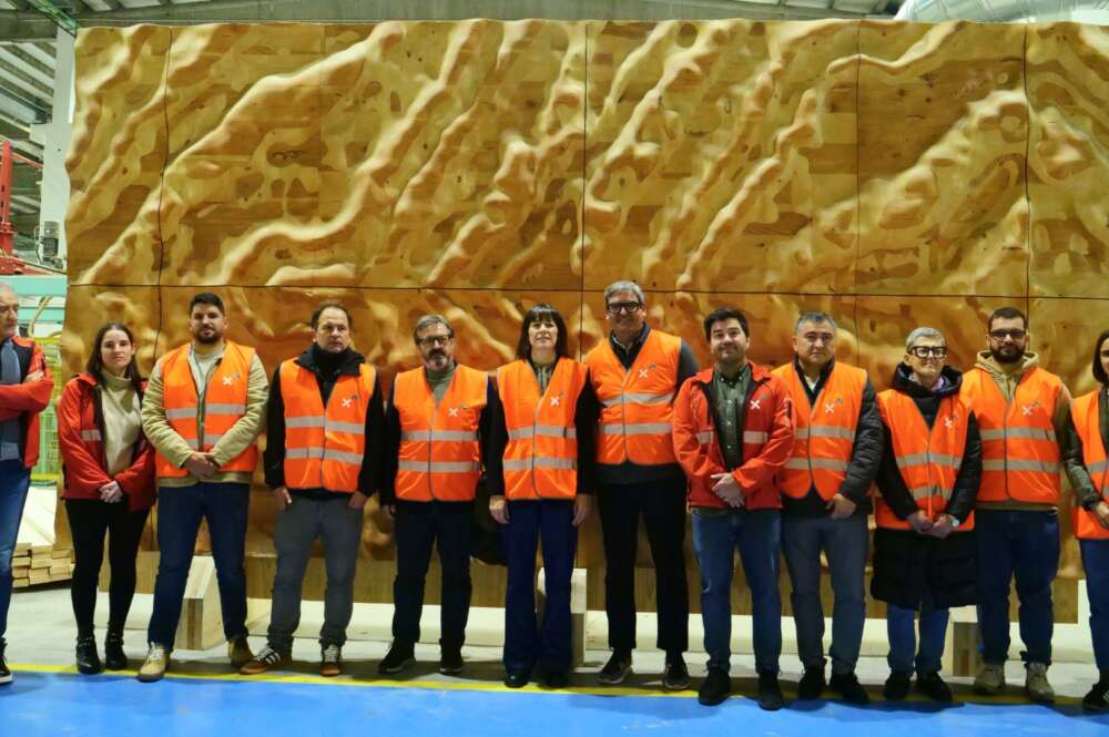 Ana Pontón visita las instalaciones de Xilonor en Coirós