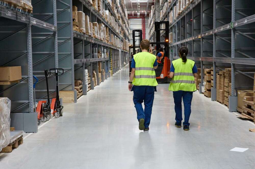 Trabajadores de Ikea el día de la inauguración de un centro logístico de Ikea, en San Sebastián de los Reyes, a 26 de junio de 2023, en Madrid (España). Este nuevo centro logístico, que da cobertura a las tiendas de Goya (Madrid), Las Rozas y To - Jesús Hellín - Europa Press - Archivo