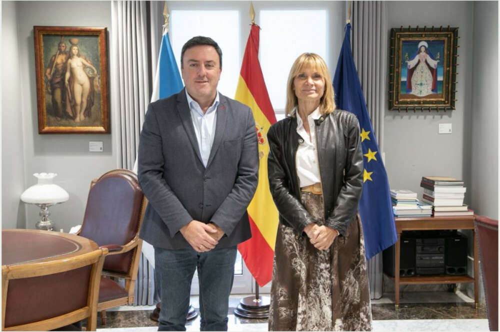 El presidente de la Diputación de A Coruña, Valentín González Formoso, recibió en su despacho de la institución provincial a la presidenta de la Diputación de Barcelona, Lluïsa Moret Sabidó / Deputación da Coruña