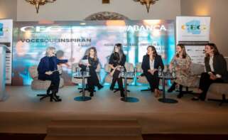 Covadonga Toca, directora del Igape, junto a Sara Rodríguez (Hermasa), Olalla Cuiña (Inasus-Metaldeza-Eliper), Mercedes Toscano (Minimelis), Carmen Costas (Ejecutivas de Galicia) e Isabel Álvarez (DPI Estrategia)
