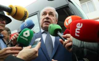 El secretario xeral del PSOE de Lugo y presidente de la Diputación, José Tomé, atiende a los medios en Monforte tras trascender denuncias por supuestos casos de acoso contra él / Europa Press