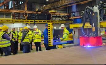 Imagen del acto de corte de chapa del primero de los tres buques FSS de Navantia para la Royal Navy británica / Navantia