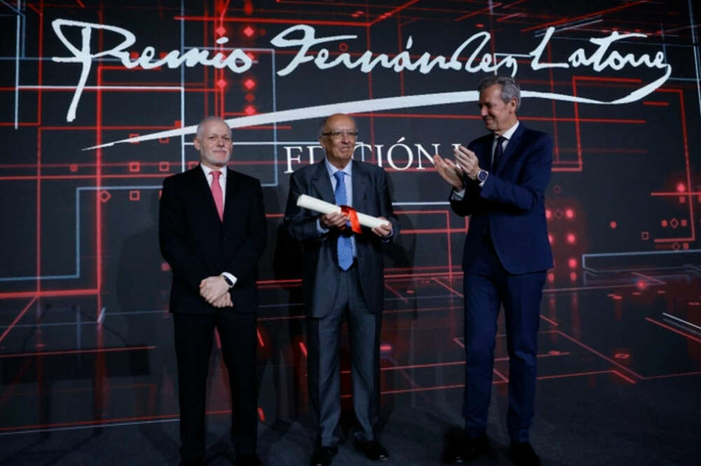 Fernando González Laxe, en la ceremonia de entrega del galardón de la 67 edición de los Premios Fernández Latorre