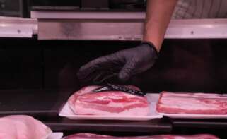 enta de productos porcinos, a 2 de diciembre de 2025, en Barcelona, Catalunya (España).