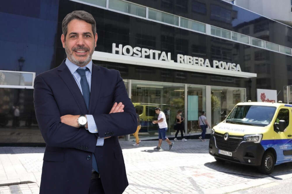 Pablo Gallart, CEO de Ribera Salud, con el hospital Povisa de Vigo de fondo