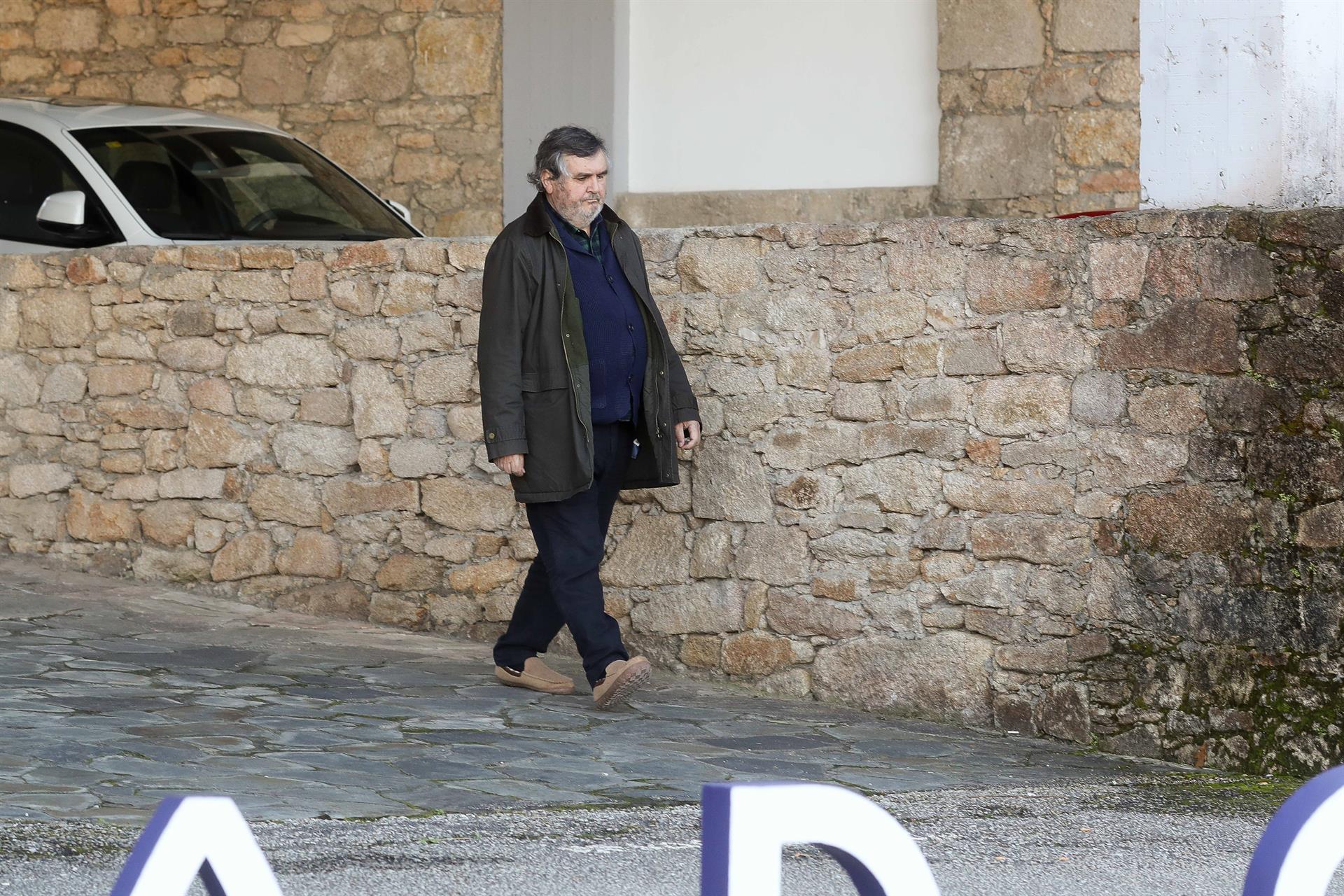 El dueño de Sargadelos, Segismundo García, a su salida de la fábrica, a 28 de noviembre de 2025, en Cervo, Lugo, Galicia (España). El dueño de Sargadelos, Segismundo García, ha vuelto a ordenar que pare la producción en la histórica planta de cerámica de - Carlos Castro - Europa Press