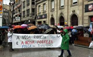 Los trabajadores de la empresa Sociedad Textil Lonia se manifiestan en Ourense para reclamar mejoras salariales y laborales / Europa Press