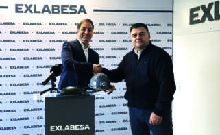 Rui Fernandes, presidente de la Cámara Municipal de Soure; y Ramón Vázquez, gerente de Exlabesa Portugal.