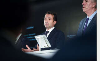 El presidente de Indra Group, Ángel Escribano, durante la rueda de prensa tras la presentación de resultados de accionistas de Indra. Gustavo Valiente / Europa Press