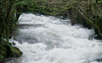 La cascada de Fervenza de Belelle (A Coruña) durante la borrasca que afecta a Galicia