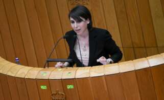 La conselleira de Economía e Industria, María Jesús Lorenzana, en el Pleno del Parlamento de Galicia
