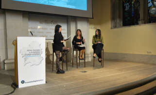 La catedrática de Organización de Empresas de la USC María Bastida y la directora de RSC de Gadisa Retail, Melisa Pagliaro, conversan sobre el cumplimiento de los criterios ESG en la empresa con la periodista de Economía Digital Galicia, Cristina Díaz Pardo