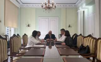 Reunión entre la Cámara Mineira de Galicia y el Subdelegado do Goberno en Ourense, Eladio Santos