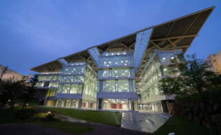 Vista exterior del Edificio Fontán de la Ciudad de la Cultura / Ciudad de la Cultura