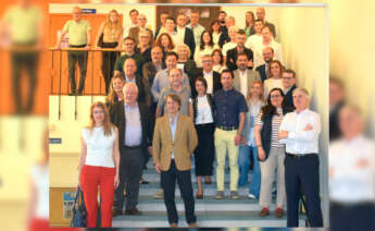 Foto de familia de la clausura de las jornadas Rifde celebradas en la Facultad de Ciencias Económicas y Empresariales de la USC