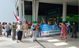 Protesta de la CIG en el supermercado de Mercadona en Narón / CIG