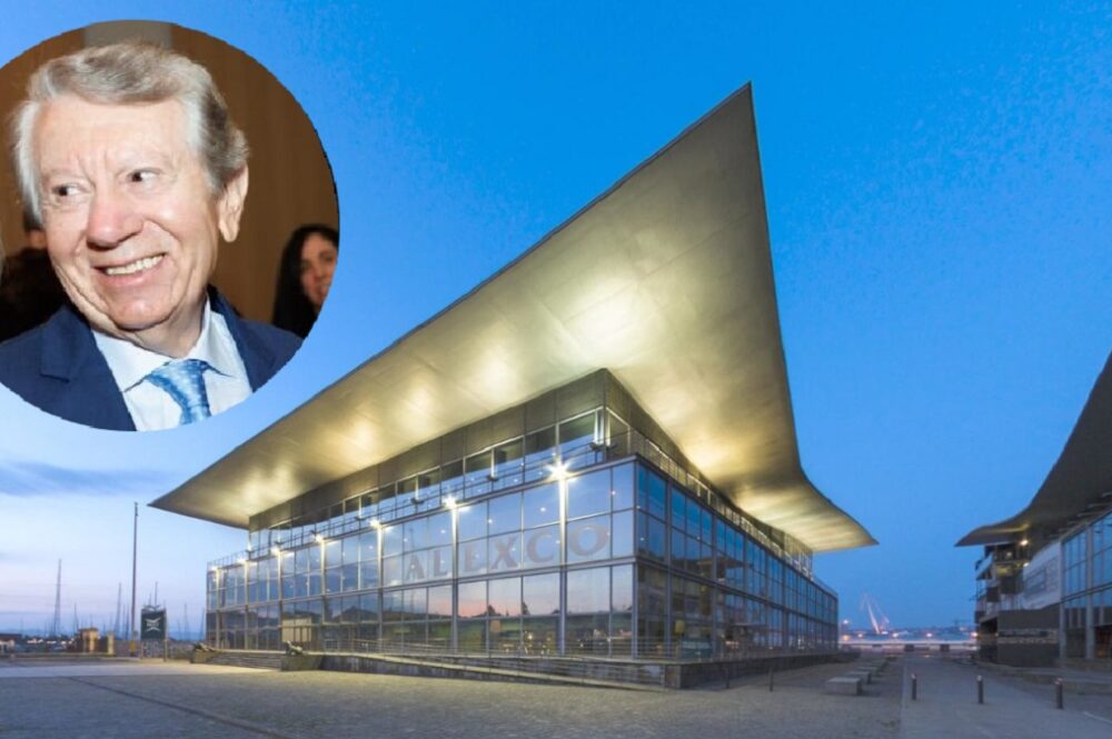José Collazo, presidente y fundador del grupo Comar, al lado del Palexco, uno de sus negocios en la ciudad de A Coruña