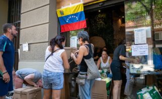 Locales en Barcelona que recogen material para ayudar a las víctimas de los terremotos en Venezuela
